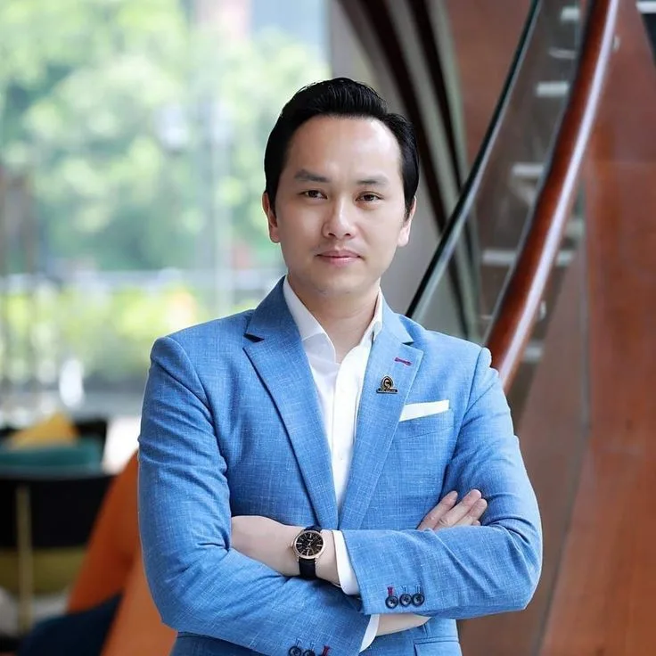 Game-Design-Director-rikvip